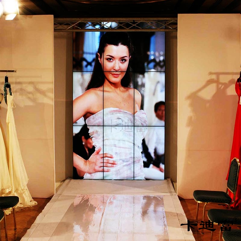 深圳服装店拼接屏案例图