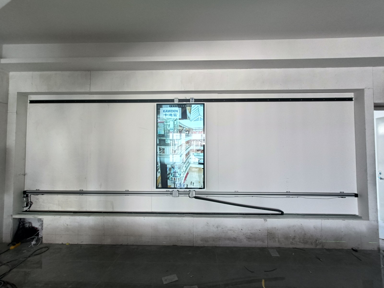 福州市马尾区产业园某公司项目6米轨道+65寸触摸一体机安装完成