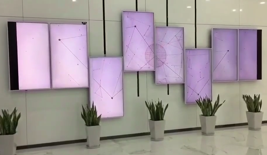 多屏垂直互动滑轨屏