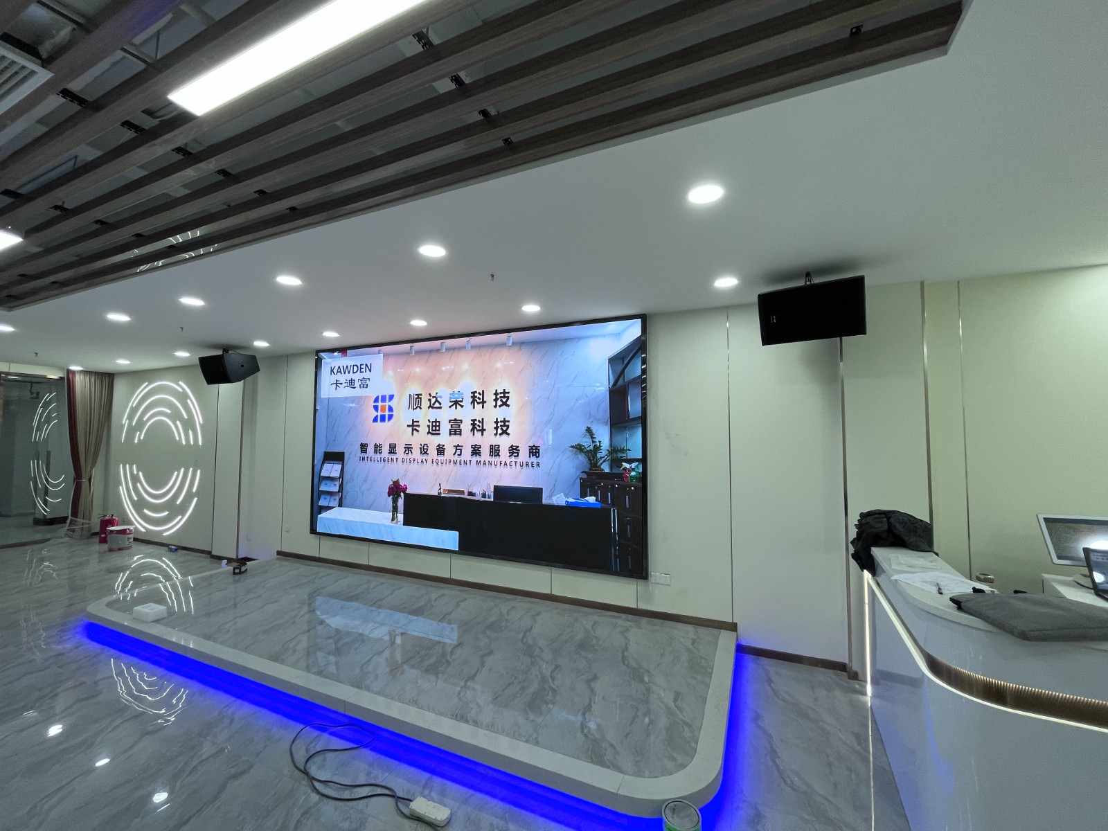 上海市宝山区P2led显示屏安装完成高清展示