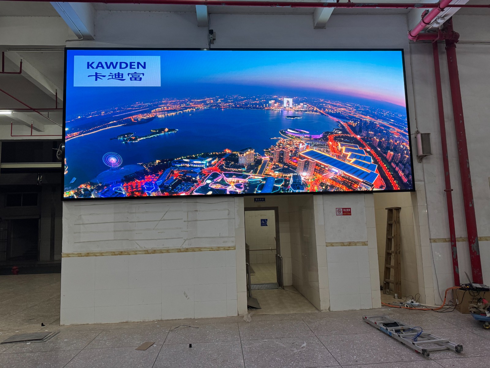 P2.5全彩屏点亮智慧校园