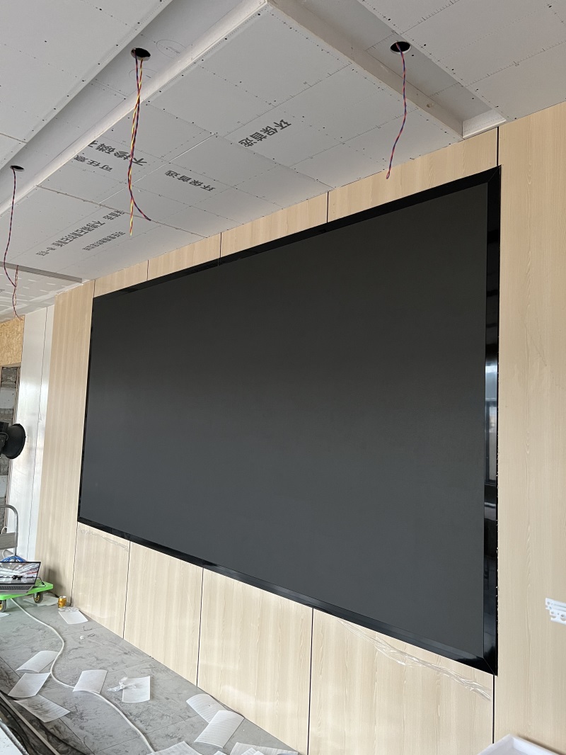 p1.53led显示屏安装完成