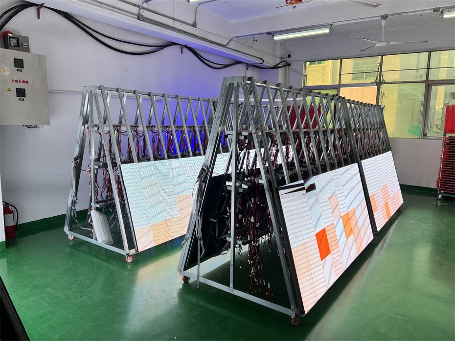 led显示屏生产车间